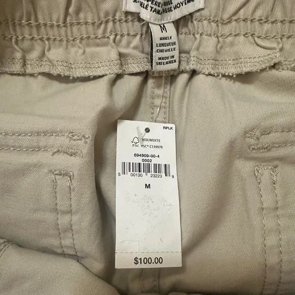 NWT Banana Republic Tapered
Mid Rise Ankle Chino in Twine M-L - Picture 8 of 10